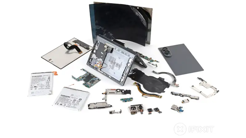 Samsung Galaxy Z Fold 8 iFixit teardown 2