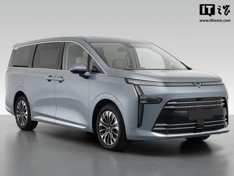 凑齐 SML:五菱星光 M 车型申报,插混 7 座 MPV 五菱星光M 侧面