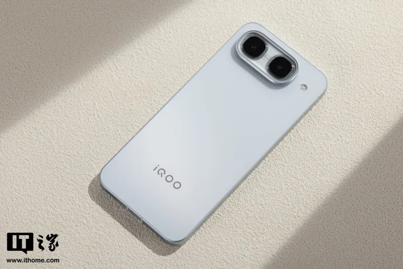 iQOO Neo11 至尊版手机三款配色公布,8 月 18 日发布 图片 1